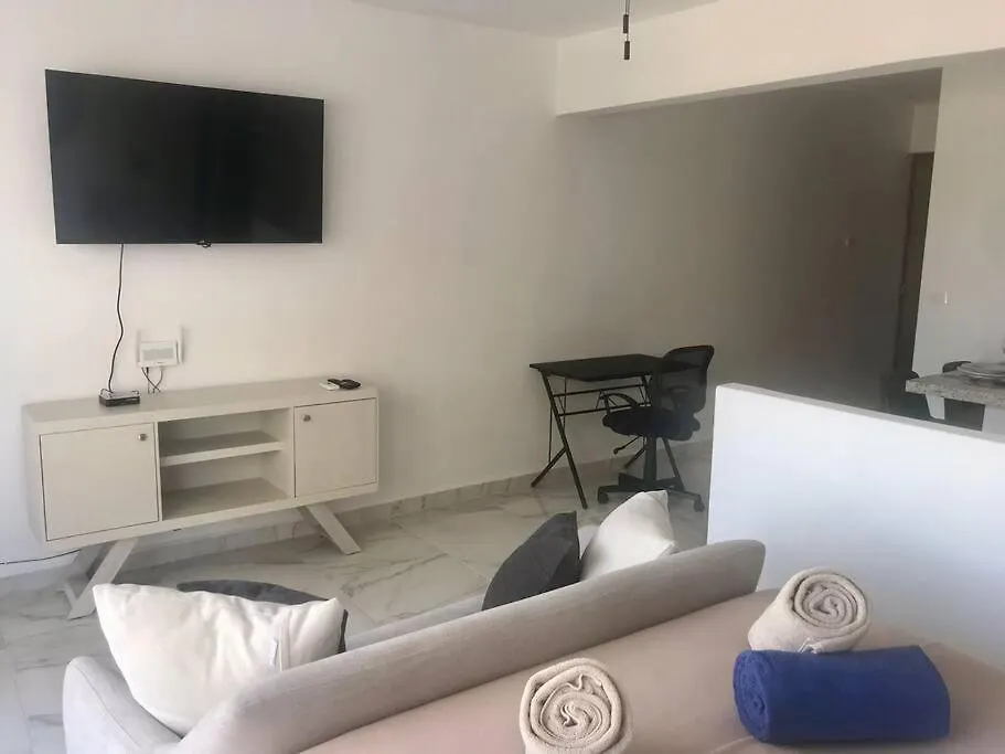 Apartment 5A Lia 12 Studio 1 Block From 5 Av Wifi 60 Mbs Playa del Carmen Mexico